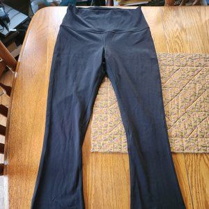 Size 8 Lululemon nulu Align mini flare pants